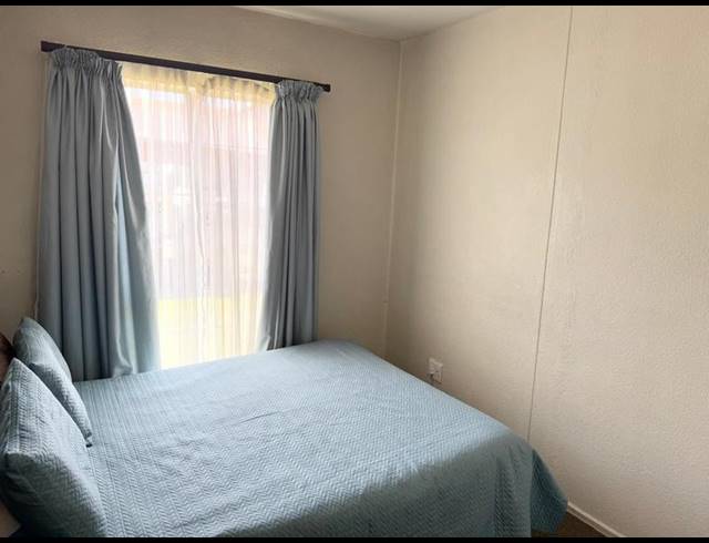 2 BEDROOM TOWNHOUSE FOR SALE IN OAKDENE
